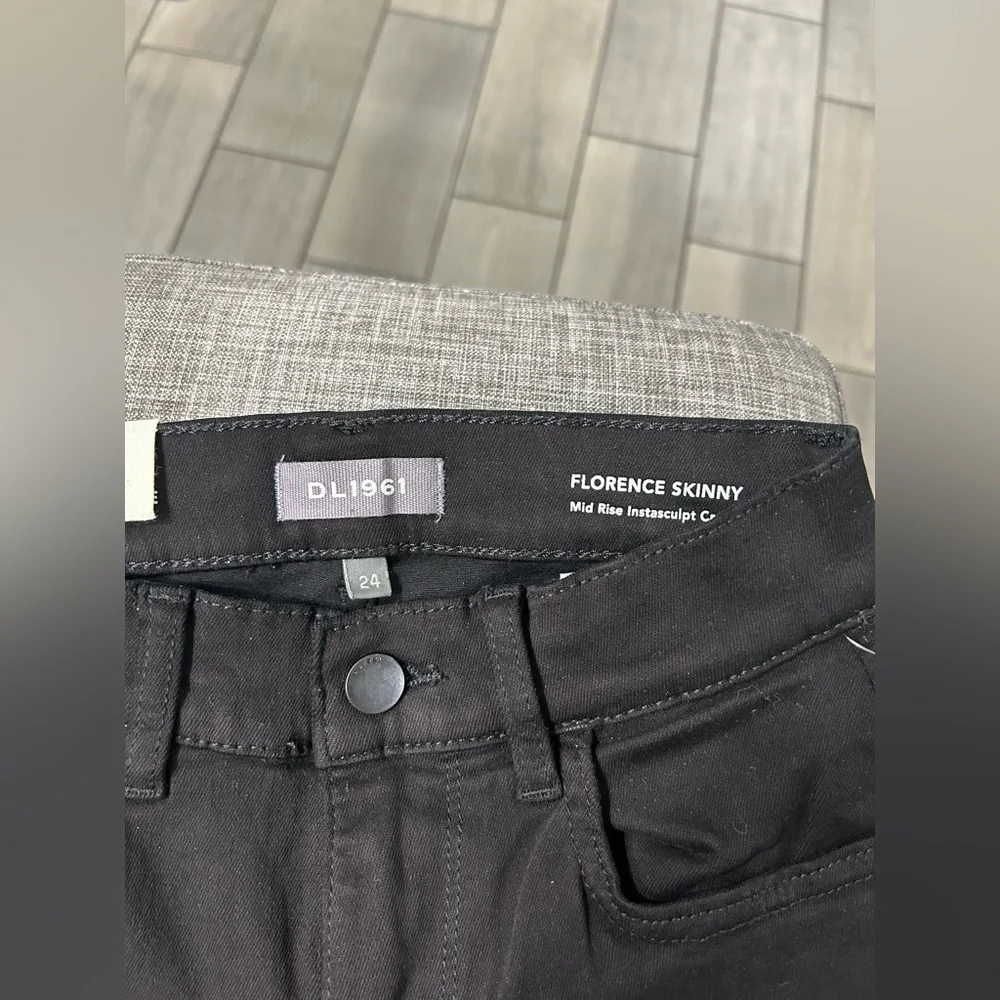 DL1961 Women's Florence Instasculpt Mid-Rise Skinny Fit Cropped Jean - Picture 8 of 8